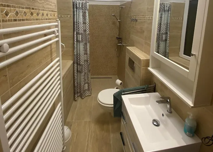 Amazing Kazinczy Flat No. 1