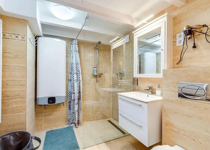 Amazing Kazinczy Flat No. 1 * בודפשט