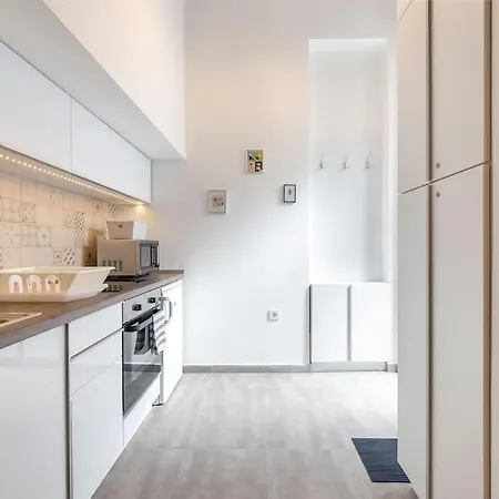 Amazing Kazinczy Flat No. 1 Boedapest