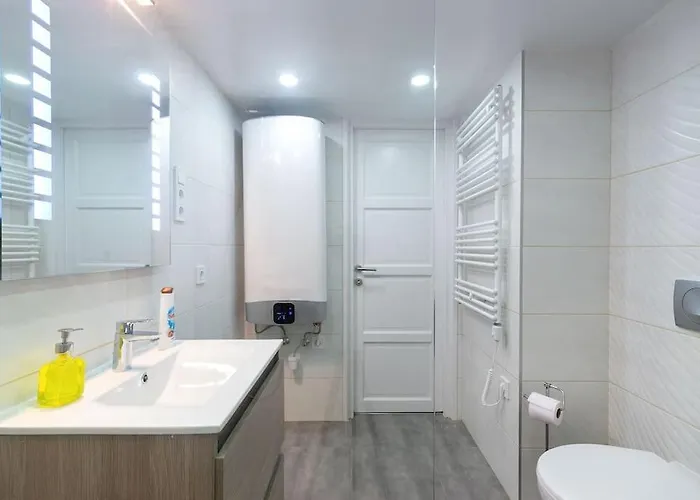 Amazing Kazinczy Flat No. 1
